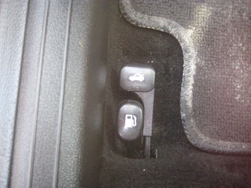 Used 2024 Kia Forte LXS w/ LXS Technology Package FWD image 15