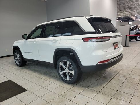 New 2025 Jeep Grand Cherokee Limited image 4