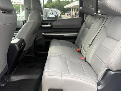 Used 2015 Toyota Tundra Limited w/ Limited Premium Package AWD/4WD image 11