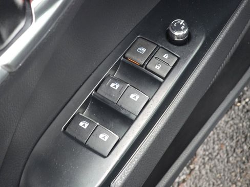 Used 2020 Toyota Camry XLE image 26