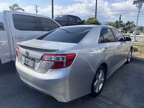 Used 2012 Toyota Camry SE image 4
