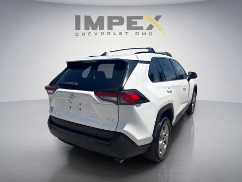 Used 2024 Toyota RAV4 XLE w/ Convenience Package FWD image 5