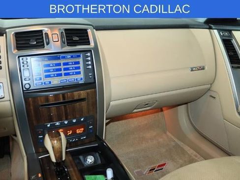 Used 2008 Cadillac XLR V RWD image 23