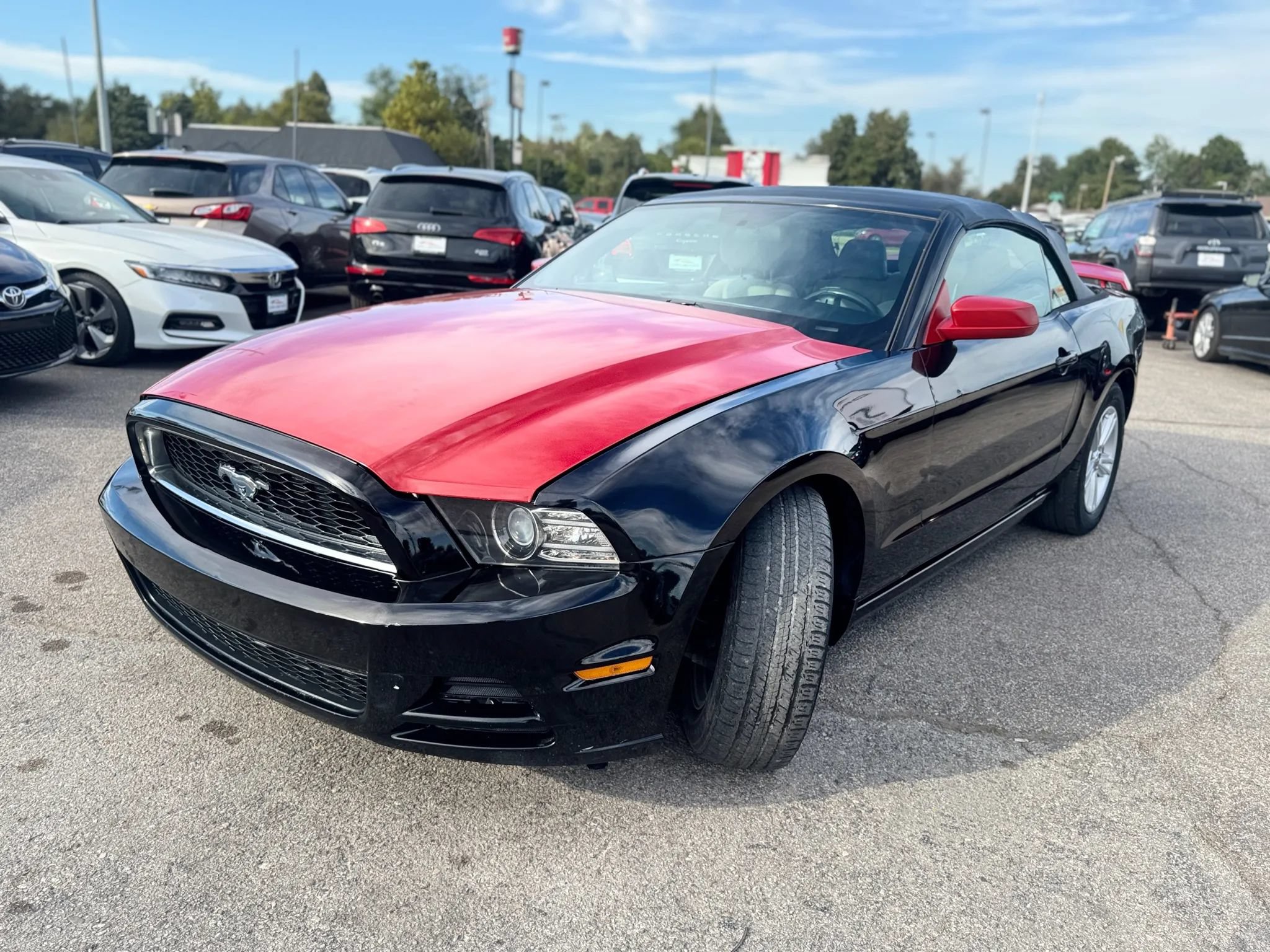Used 2014 Ford Mustang Convertible RWD image 7