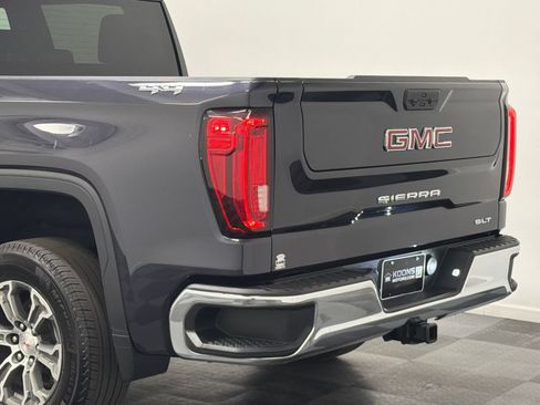 Used 2025 GMC Sierra 1500 SLT AWD/4WD image 7