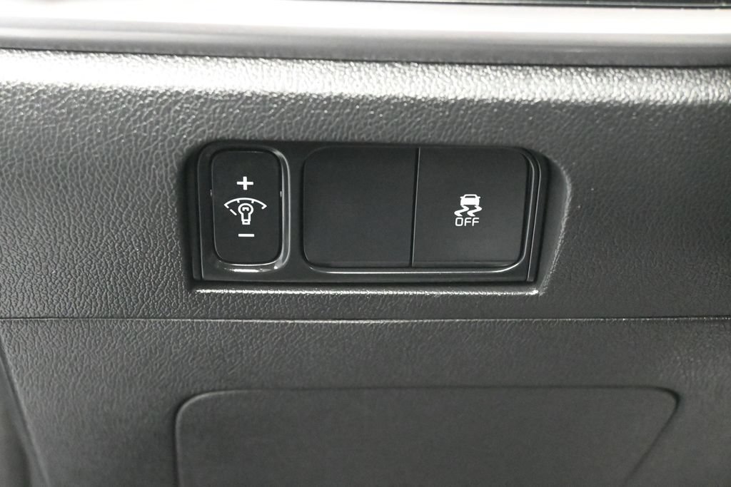 Used 2025 Kia Sorento S w/ Panoramic Sunroof Package FWD image 16