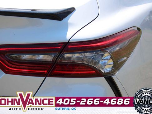 Used 2022 Toyota Camry XSE w/ Navigation Package FWD image 9