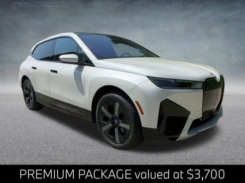 Certified 2024 BMW iX xDrive50 w/ Premium Package AWD/4WD image 2
