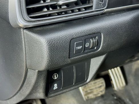 Used 2018 Honda Accord Sport image 12