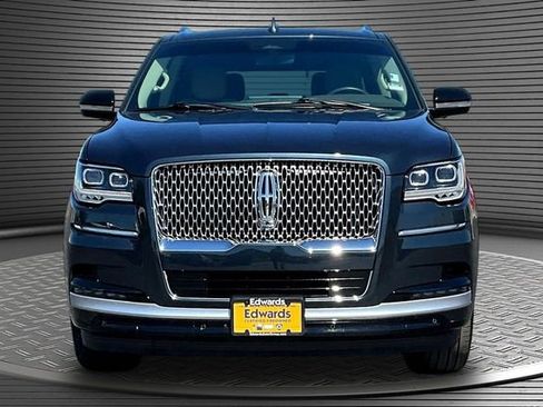 Used 2024 Lincoln Navigator Premiere AWD/4WD image 2