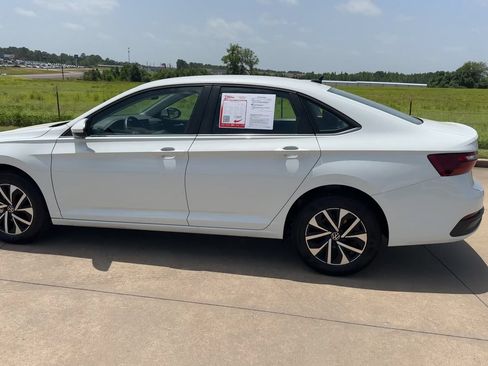 Used 2025 Volkswagen Jetta S FWD image 6
