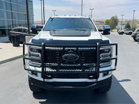 Used 2024 Ford F350 Platinum AWD/4WD image 3