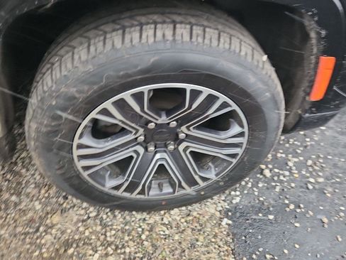 Used 2024 Jeep Wagoneer L Series II w/ Flexible Seating Group image 5