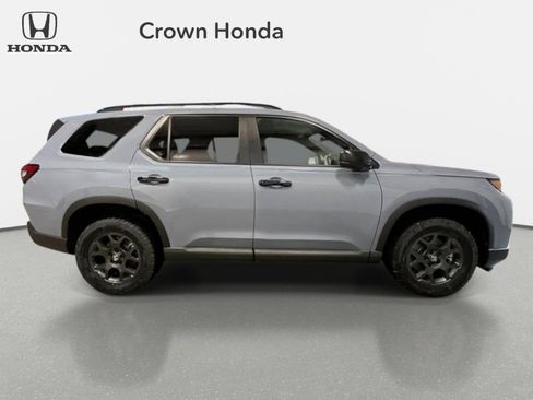 New 2026 Honda Pilot TrailSport image 8