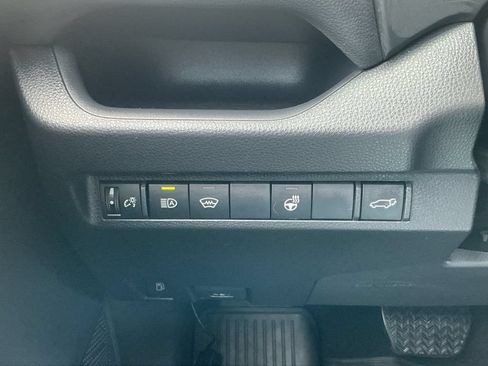 Used 2024 Toyota RAV4 SE w/ Weather & Moonroof Package AWD/4WD image 20