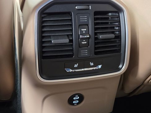 New 2026 Porsche Macan AWD/4WD image 12