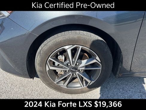Certified 2024 Kia Forte LXS w/ LXS Technology Package FWD image 10