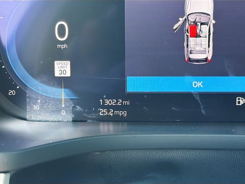 Used 2025 Volvo XC60 B5 Ultra w/ Climate Package image 41