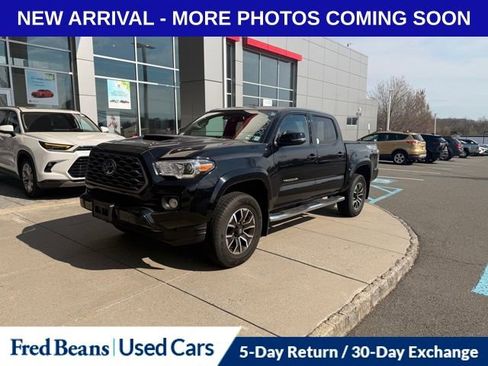 Used 2021 Toyota Tacoma TRD Sport w/ TRD Premium Sport Package image 8