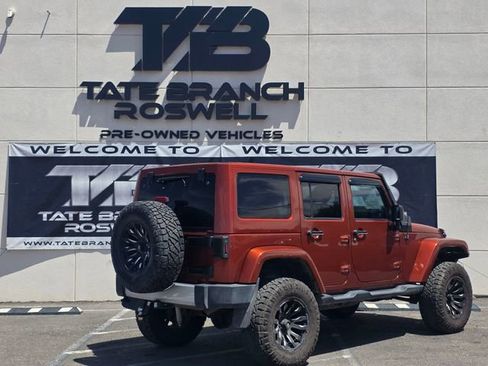 Used 2014 Jeep Wrangler Unlimited Sahara w/ Connectivity Group AWD/4WD image 6