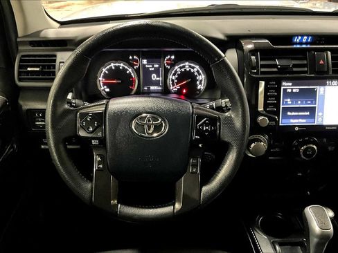 Used 2022 Toyota 4Runner TRD Off-Road Premium AWD/4WD image 5