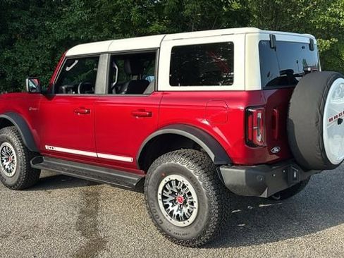 New 2026 Ford Bronco Outer Banks w/ Sasquatch Package AWD/4WD image 4
