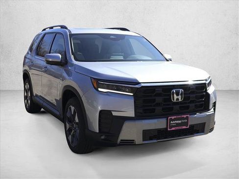 New 2026 Honda Pilot Touring image 3