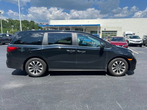 Used 2024 Honda Odyssey EX-L image 3