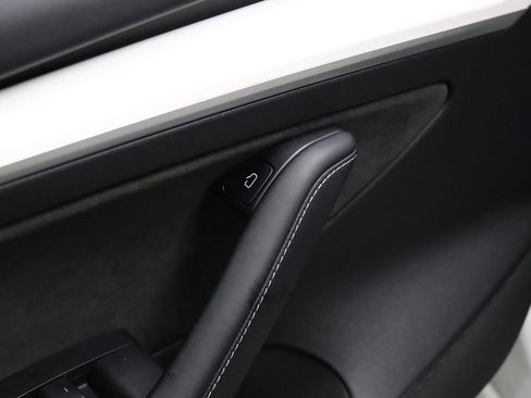 Used 2022 Tesla Model 3 image 30