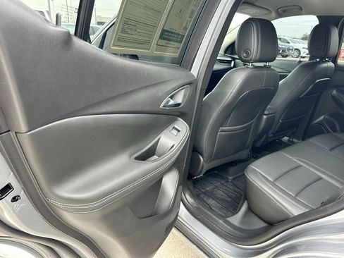 Used 2025 Buick Encore GX Avenir w/ Avenir Technology Package image 23