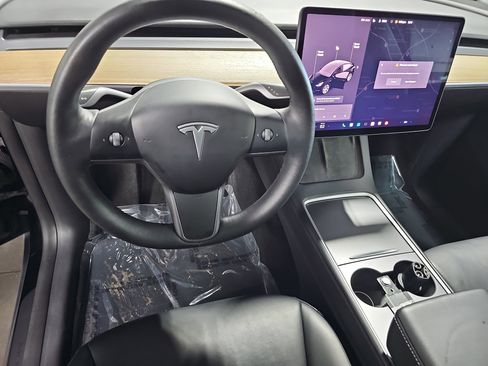Used 2022 Tesla Model Y Long Range AWD/4WD image 17