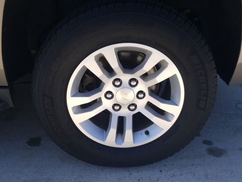 Used 2019 Chevrolet Tahoe LT w/ Max Trailering Package RWD image 22