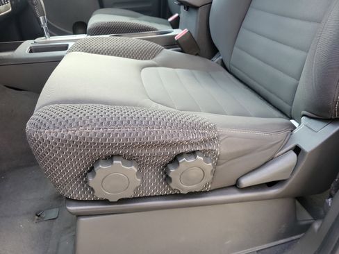 Used 2019 Nissan Frontier PRO-4X image 15