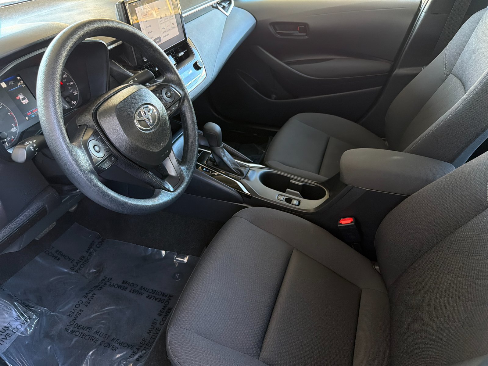 Used 2025 Toyota Corolla LE FWD image 9