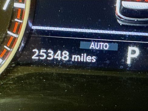 Used 2023 Nissan Pathfinder SV image 19