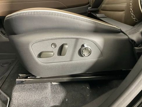 New 2026 GMC Acadia Denali Ultimate w/ LPO, Floor Liner Package image 29