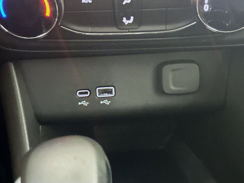 Used 2025 Buick Encore GX Preferred FWD image 26