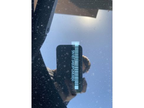 Used 2023 Nissan Rogue S image 43