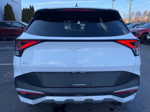 Certified 2023 Kia Sportage EX image 4