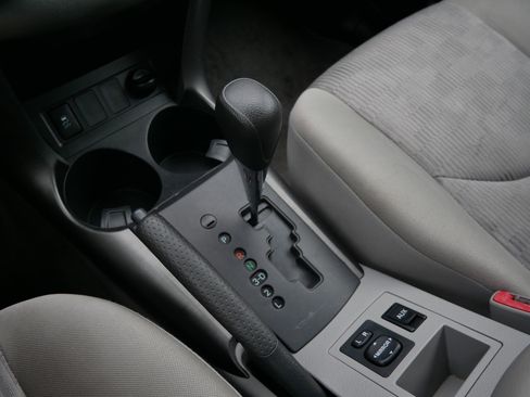 Used 2010 Toyota RAV4 4WD image 23