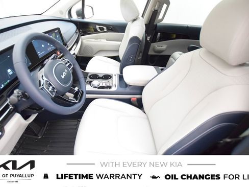 New 2025 Kia Carnival SX Prestige image 10