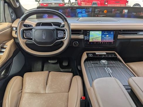 Used 2025 Lincoln Navigator Black Label AWD/4WD image 16