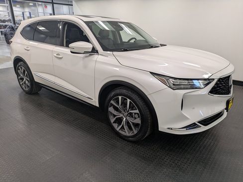 Used 2023 Acura MDX SH-AWD w/ Technology Package image 3