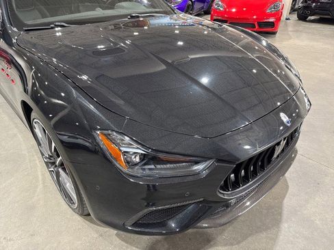 Used 2022 Maserati Ghibli Trofeo image 31