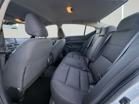 Used 2023 Nissan Altima 2.5 SV image 8