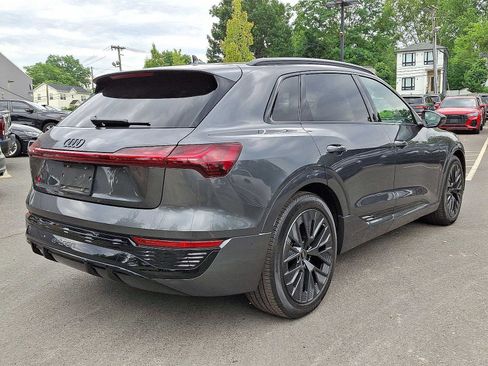 Certified 2024 Audi Q8 e-tron Prestige AWD/4WD image 28