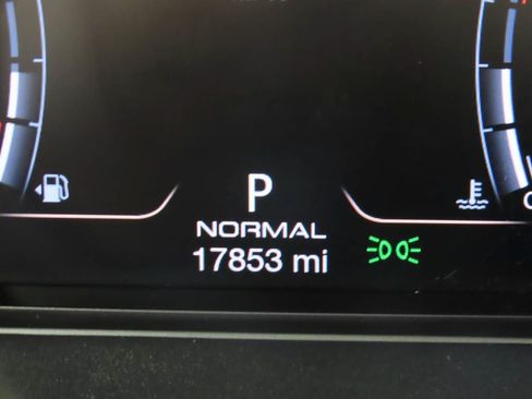 Used 2022 Maserati Levante GT AWD/4WD image 10