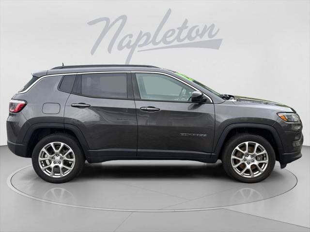 Certified 2023 Jeep Compass Latitude AWD/4WD image 7