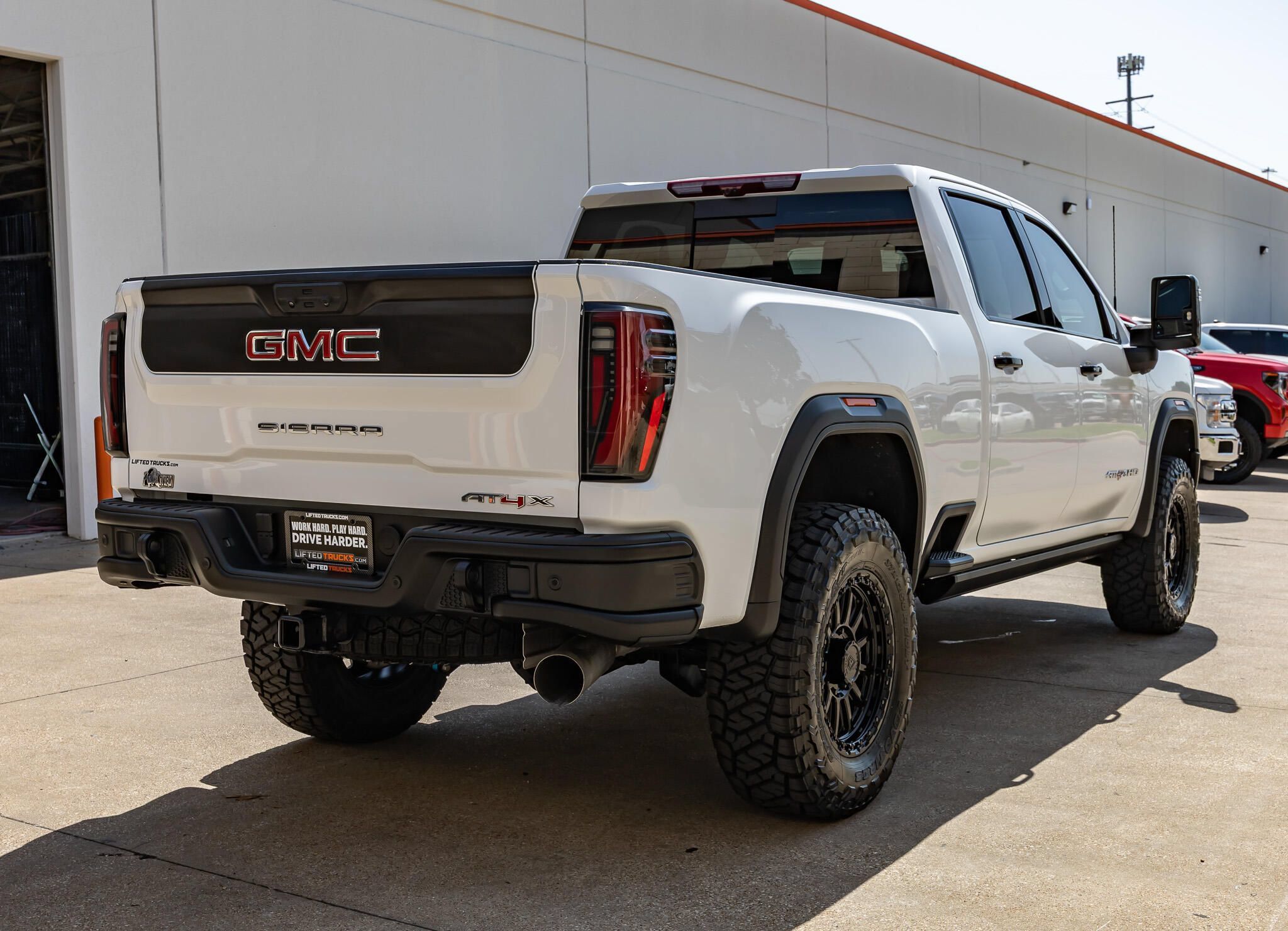 Used 2025 GMC Sierra 2500 AT4X w/ AT4X AEV Edition AWD/4WD image 10