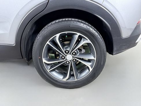 Used 2023 Buick Encore GX Select FWD image 29